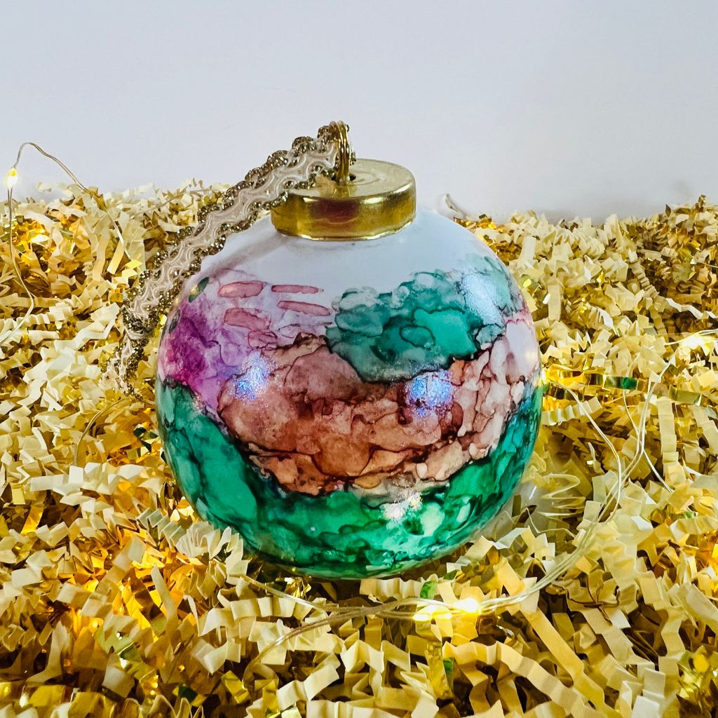 Porcelain alcohol ink ornament {Christmas Spirit}
