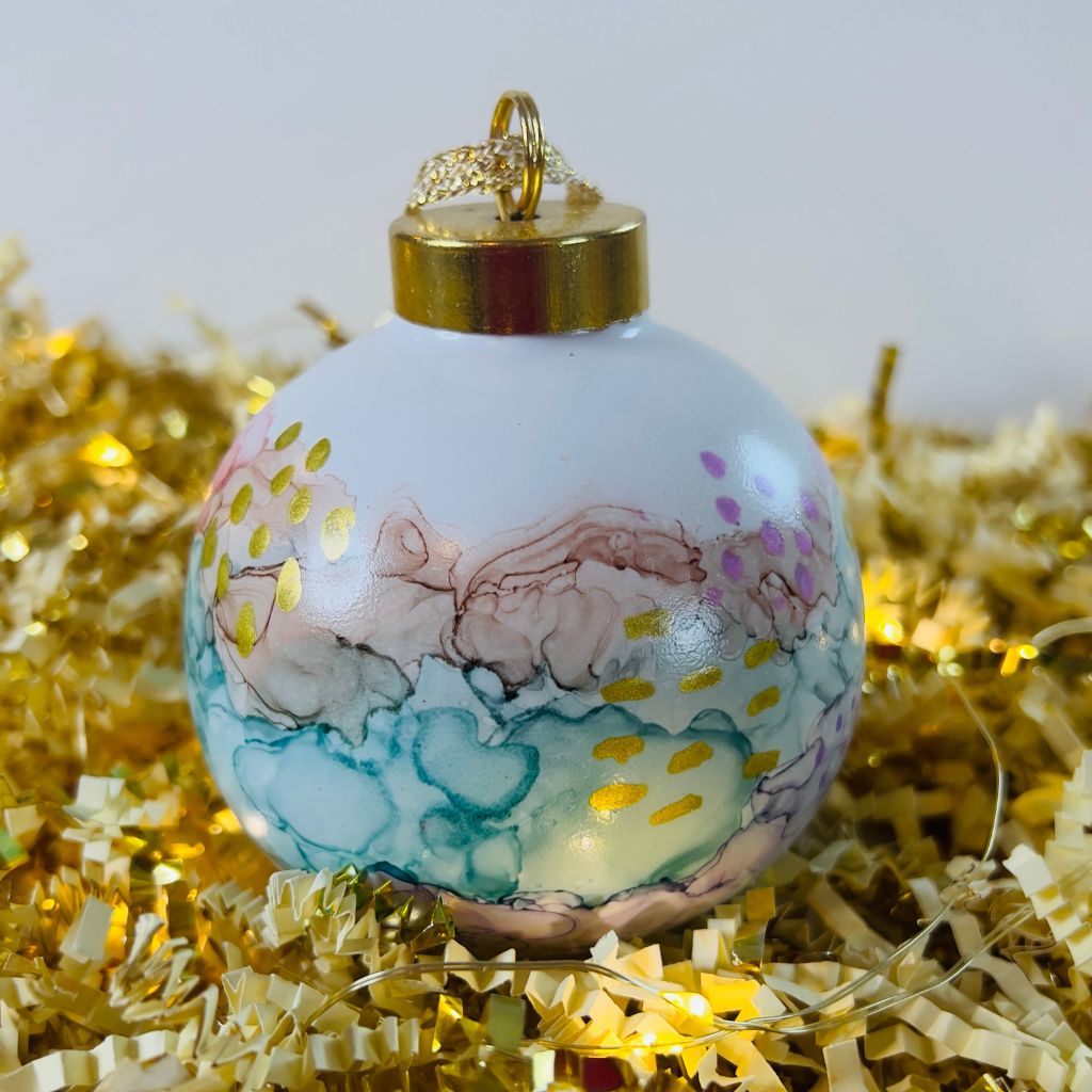 Porcelain alcohol ink ornament {Christmas Morning}