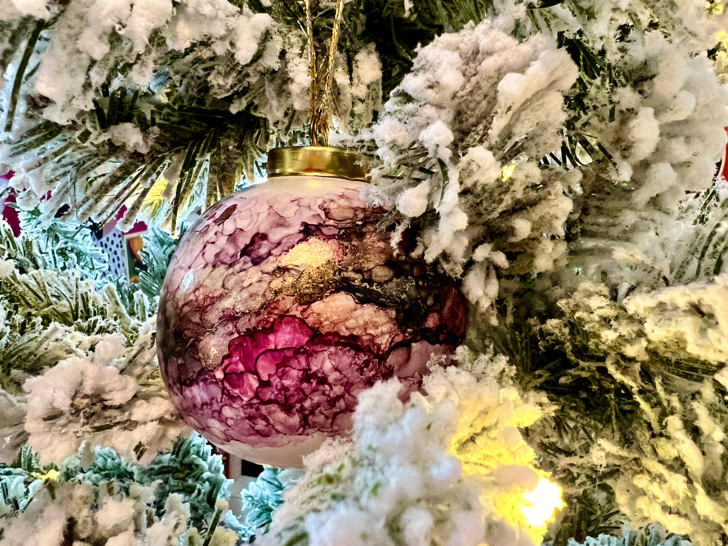 Porcelain alcohol ink ornament {Christmas Eve}