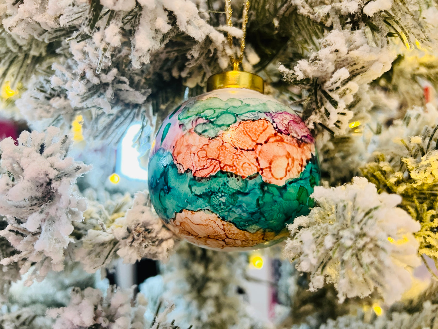 Porcelain alcohol ink ornament {Christmas Spirit}