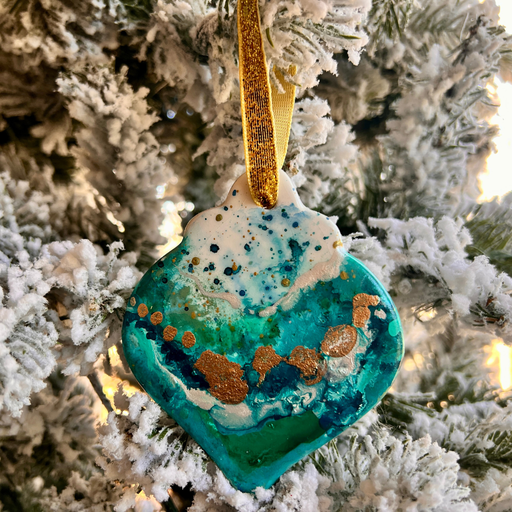fluid ocean holiday ornament 
