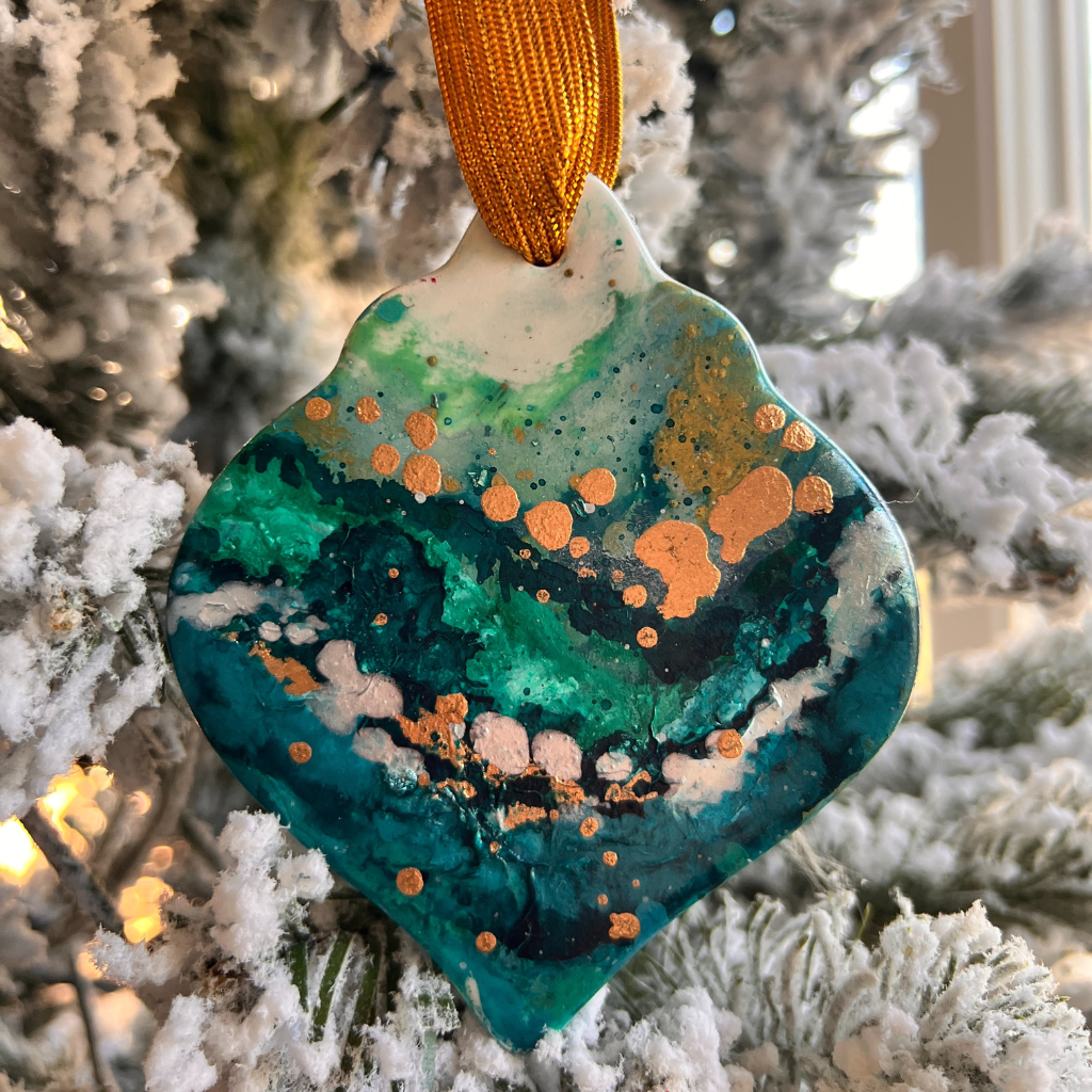 fluid ocean holiday ornament 