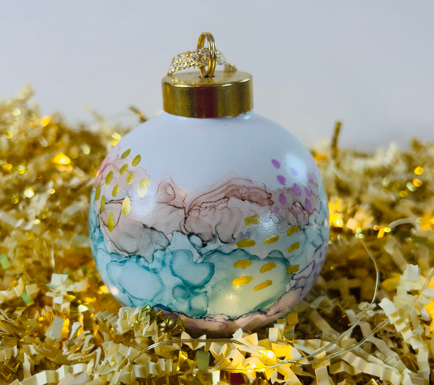 Porcelain alcohol ink ornament {Christmas Morning}