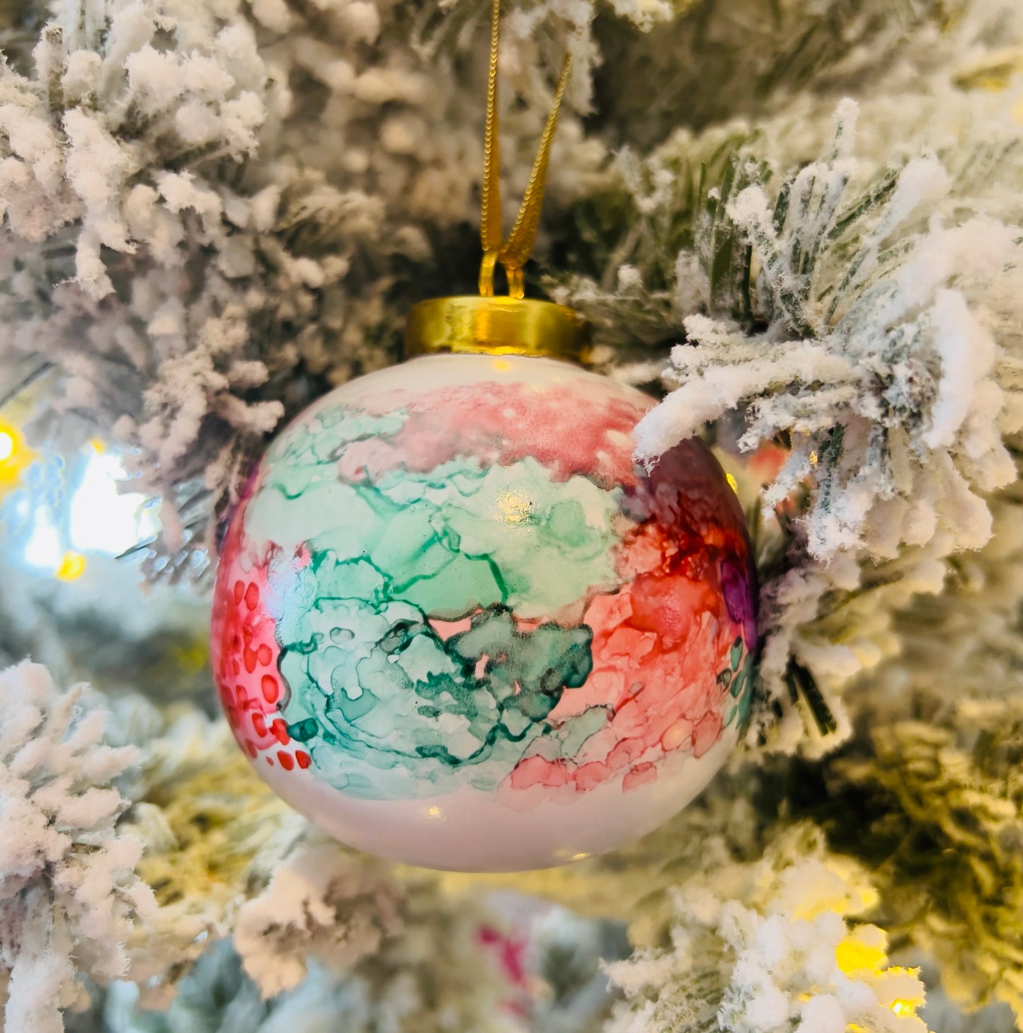 Porcelain alcohol ink ornament {Holiday Cheer}