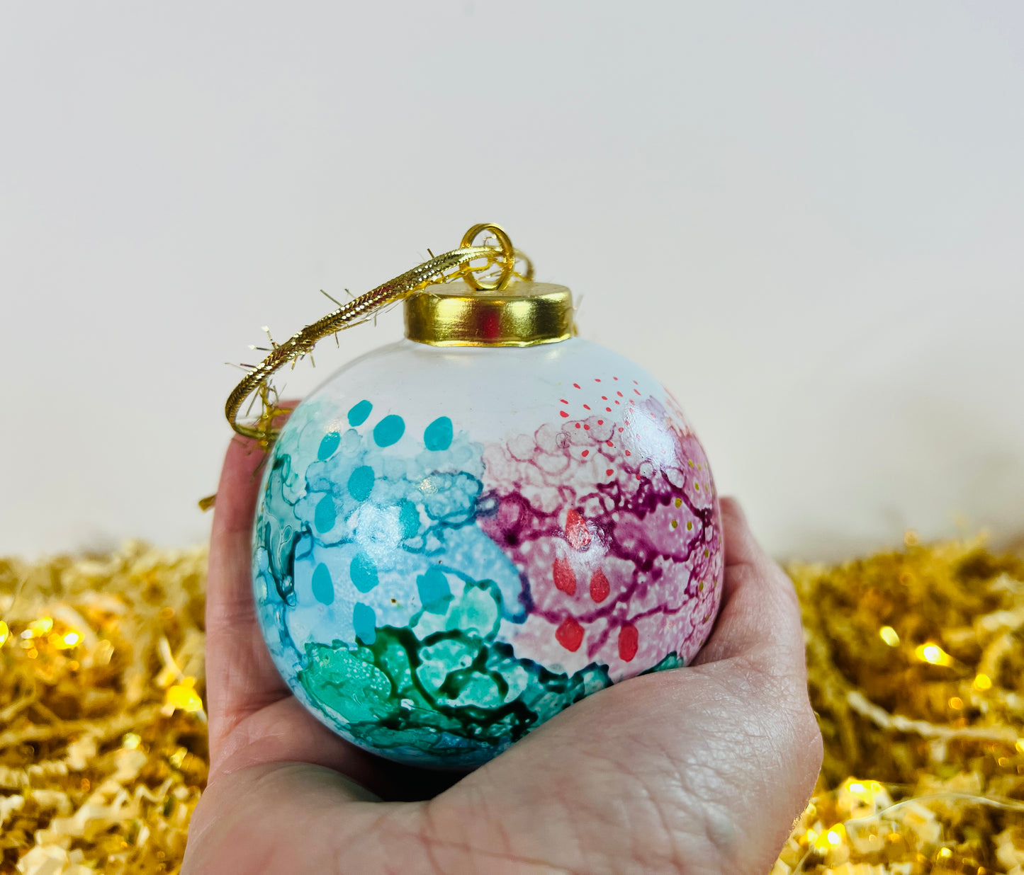Porcelain alcohol ink ornament {Christmas Carol}