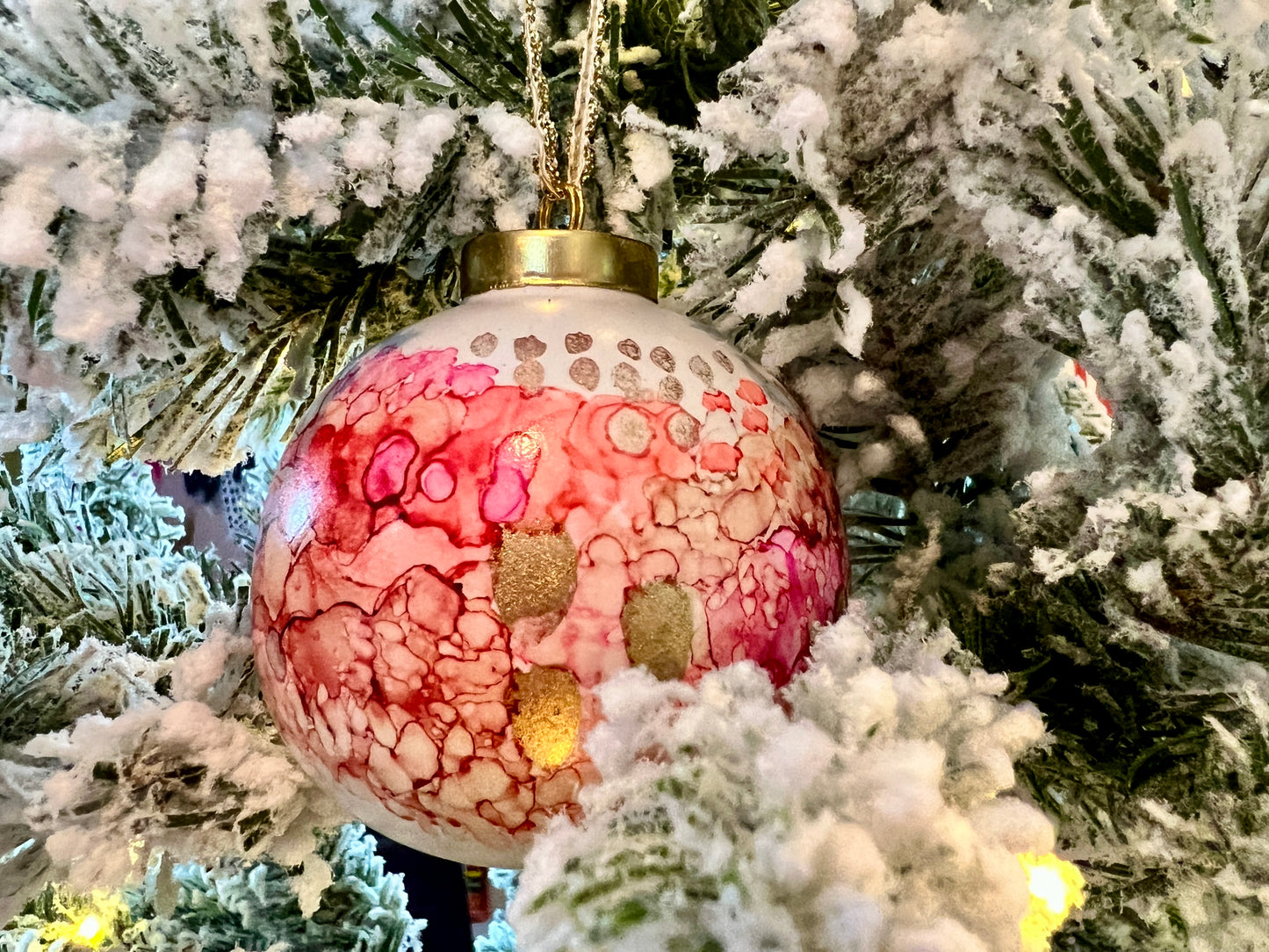 Porcelain alcohol ink ornament {Holly Jolly}