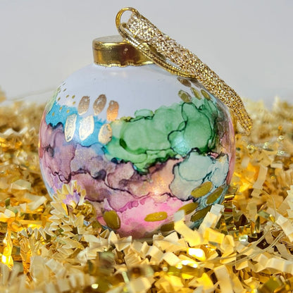 Porcelain alcohol ink ornament {Festive}