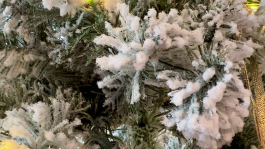 Porcelain alcohol ink ornament {Festive}